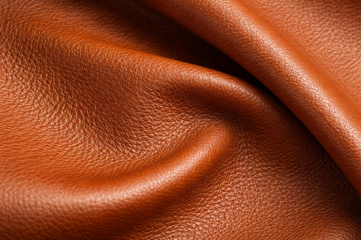 Texture cuir du sac MARINA KIBA, finition luxe et matière premium