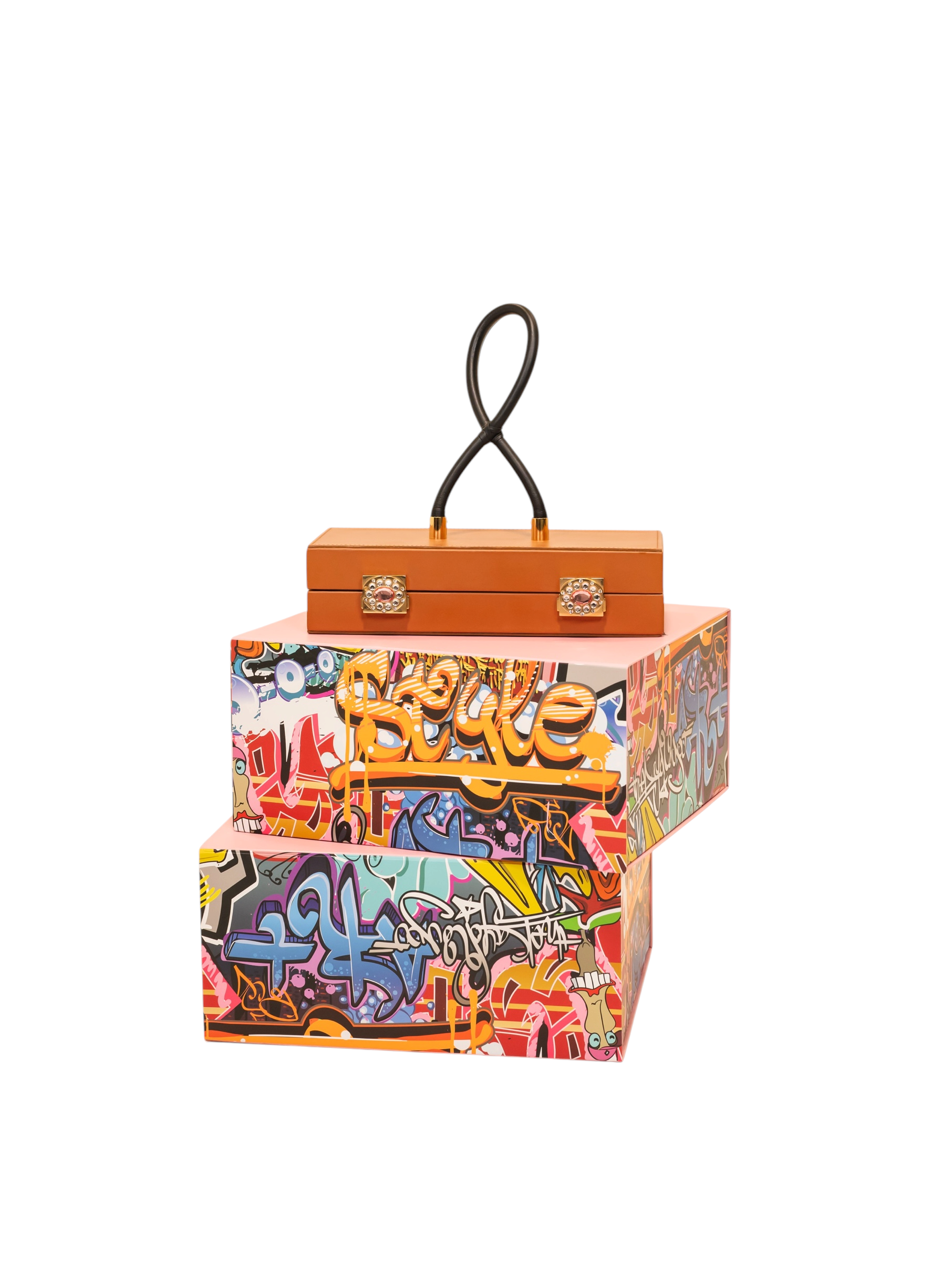 Sac design en cuir caramel avec fermoirs dorés ornés